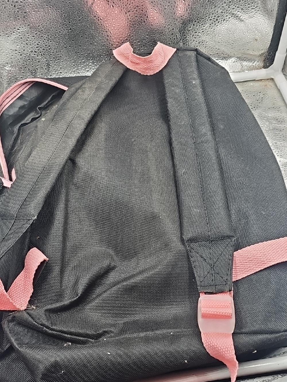 C1 Kids BlackAnd Pink Backpack. - Picture 4 of 7